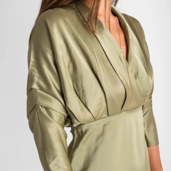 Elegant Olive Green Dress - Picture 4 of 6